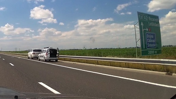 Motociclete noi - politia autostrada soarelui.00_00_40_14.Still003.jpg Motociclete noi politia autostrada soarelui 00 00 40 14 Still003