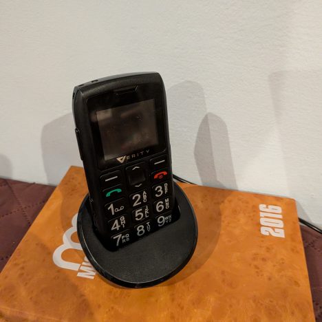 Dragă Vodafone, cât de meschin să fii să îi vinzi unui pensionar un abonament RED 17?